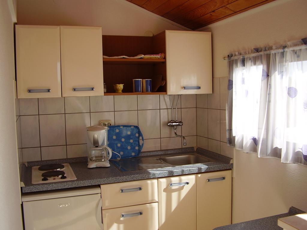 Guesthouse Apartment Bozica ボル 部屋 写真