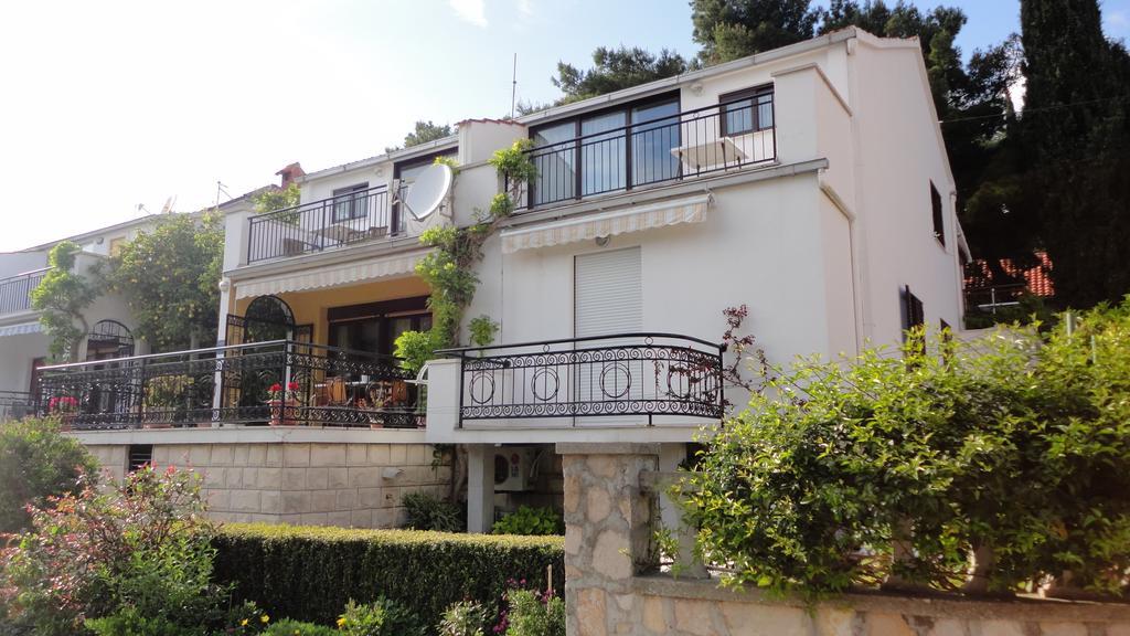 Guesthouse Apartment Bozica ボル エクステリア 写真