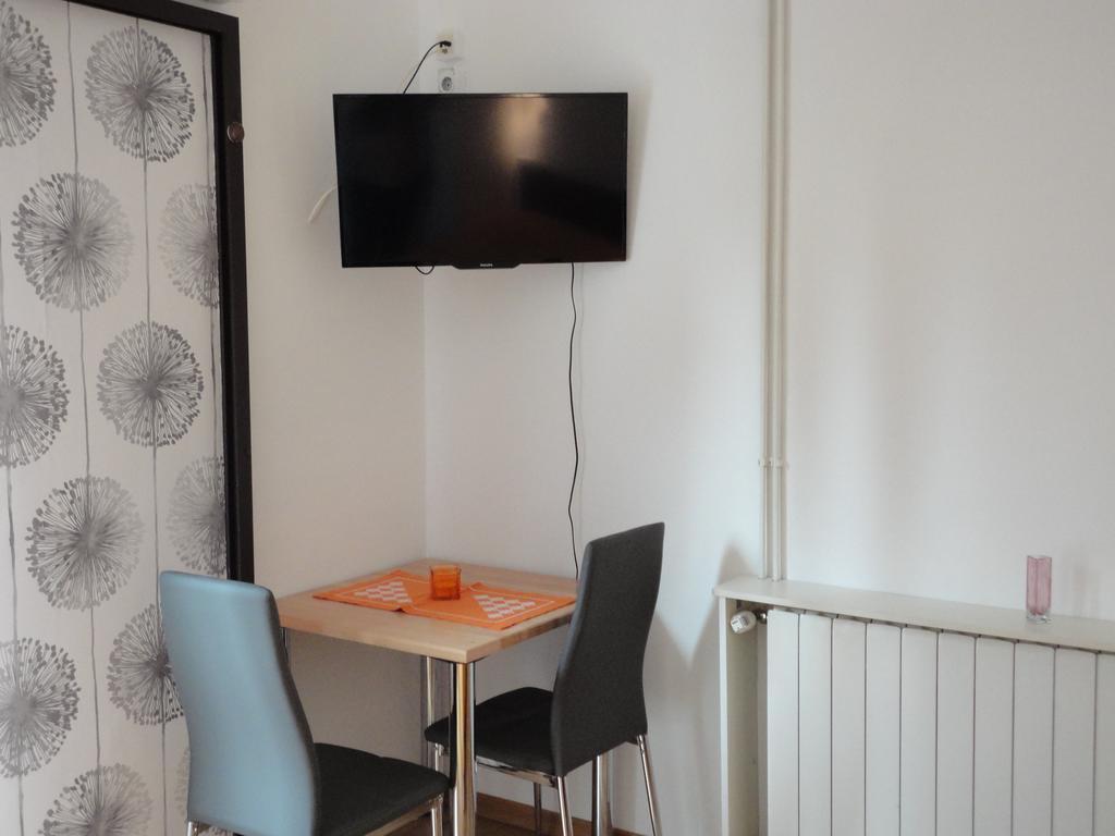 Guesthouse Apartment Bozica ボル 部屋 写真