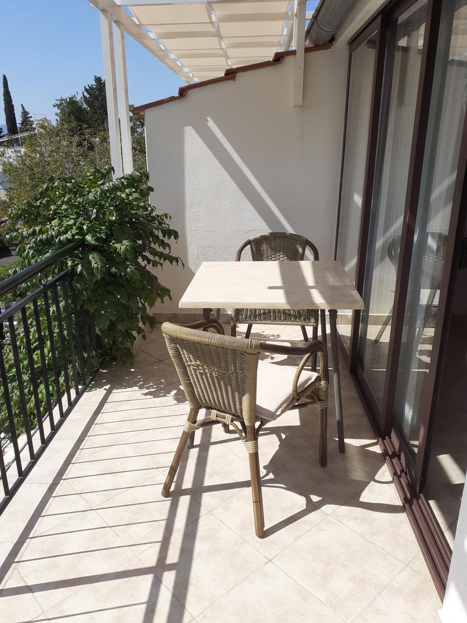 Guesthouse Apartment Bozica ボル エクステリア 写真